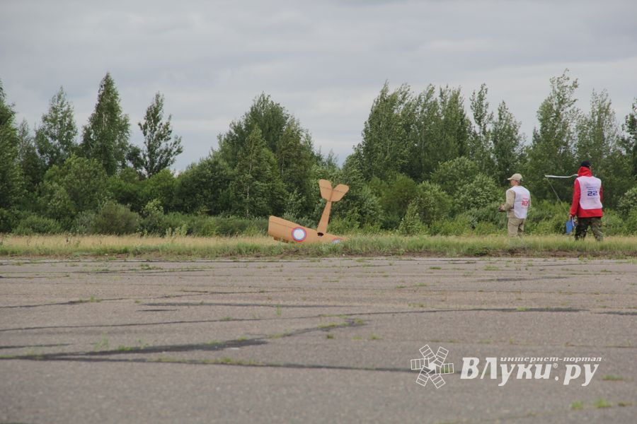 Чемпионат России по авиамодельному спорту в Великих Луках (ФОТО)