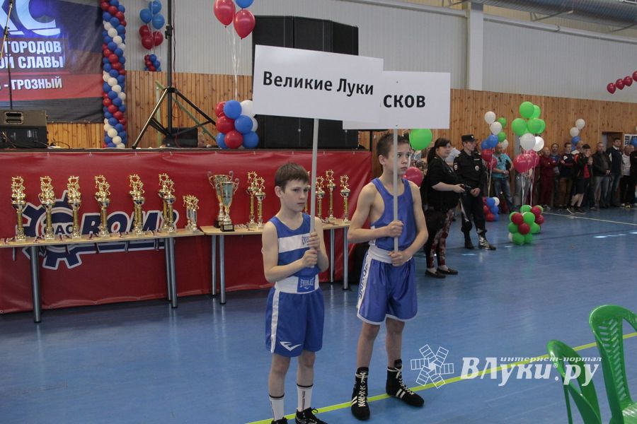 Матчевая встреча по боксу Великие Луки —Псков — Грозный (ФОТО)
