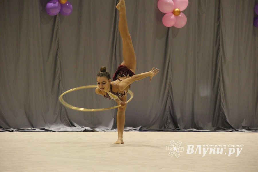 В Великих Луках завершился первый день соревнований Открытого Первенства города по художественной гимнастике (ФОТО) (0+))