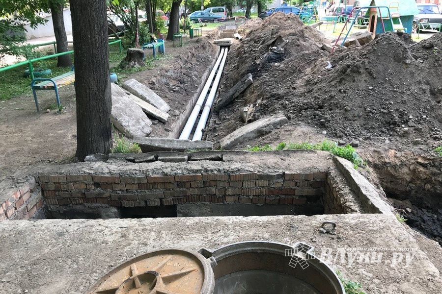 ​В Великих Луках, на территории детского сада №12, ведется замена отопительной системы (ФОТО)