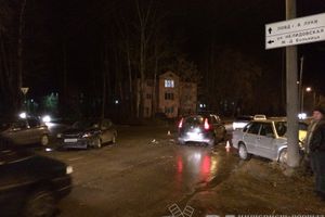 ДТП на проспекте Гагарина: иномарка, «жигули», столб (ФОТО)