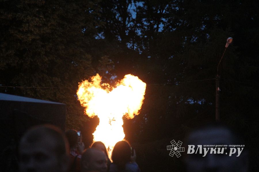 Ночным свечением аэростатов завершилась 24-я Международная встреча воздухоплавателей (ФОТО)