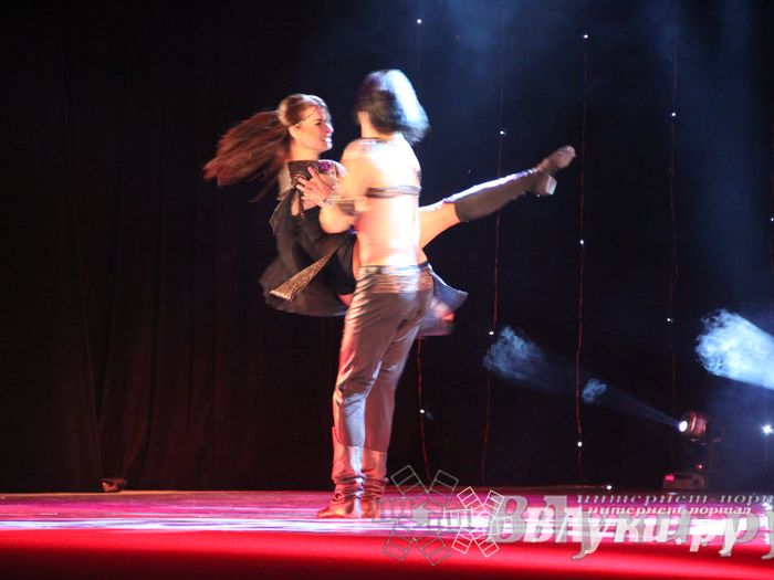 В Великих Луках состоялся концерт балета TODES