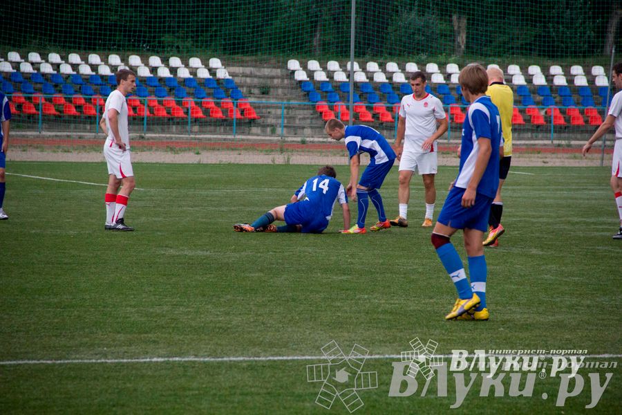 Футбольный матч «Экспресс-2» — «КПРФ»