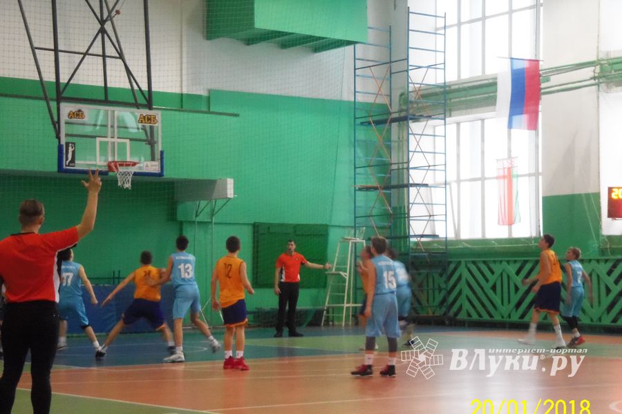 Великолукские баскетболисты будут играть за бронзовые награды