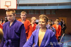 Великолучане стали первыми в общекомандном зачете турнира по самбо «Память»