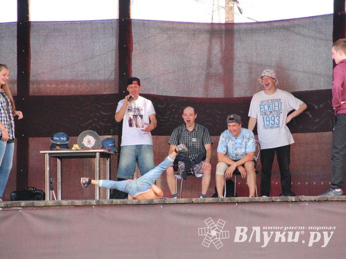  «ORIGINAL BBOYS CYPHERS» в Великих Луках (ФОТО+ВИДЕО)