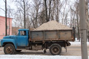 Улицы Великих Лук очищают от снега (ФОТО)