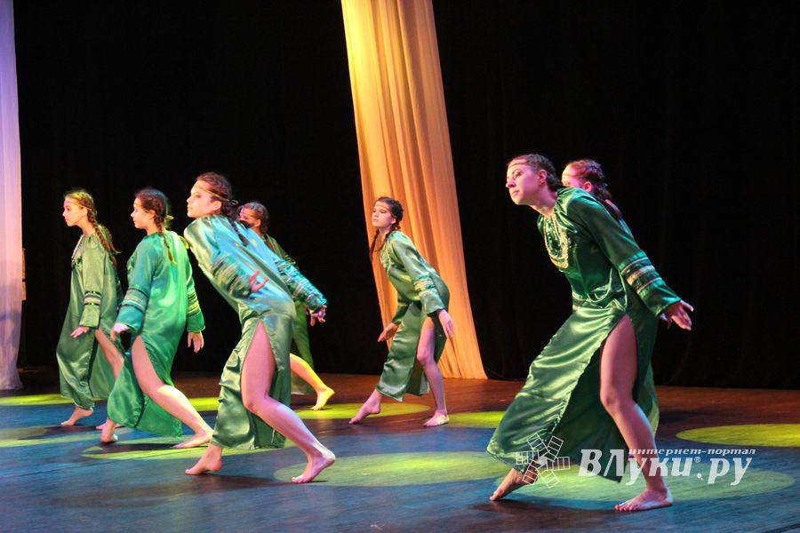 «Великолукская Веснянка» на сцене ДК ЛК