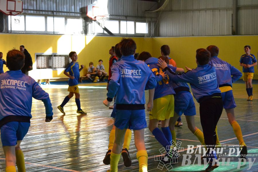 XII Традиционный Международный открытый турнир по мини-футболу среди юношей 2001-2002 г. р.