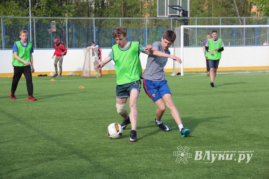 В Великих Луках прошёл Чемпионат по дворовому футболу (ФОТО)