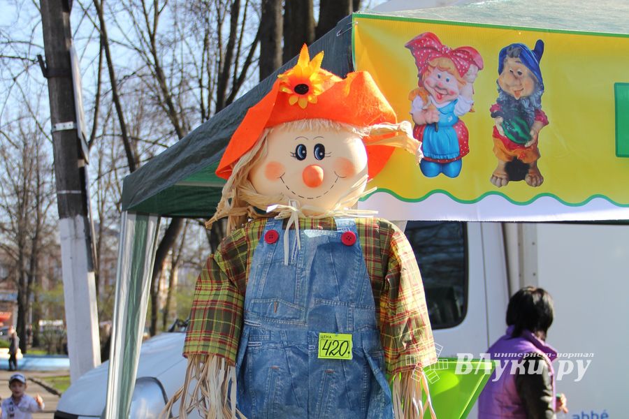 Традиционная весенняя ярмарка прошла в Великих Луках