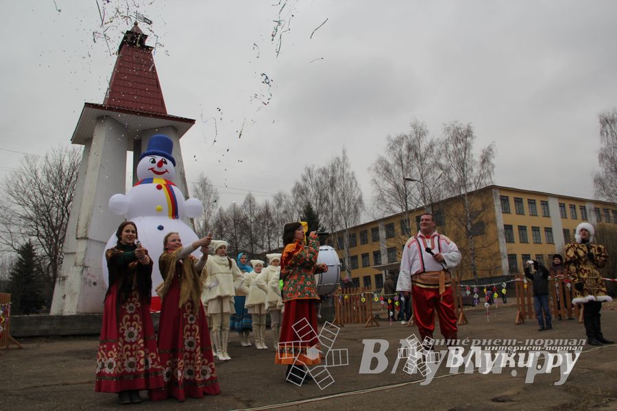 Гуляния широкой великолукской Масленицы