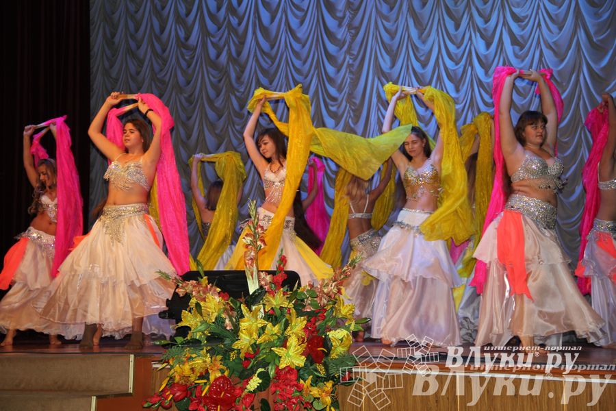 Танцевальный концерт «Восточные краски осени» прошел в музыкальной школе