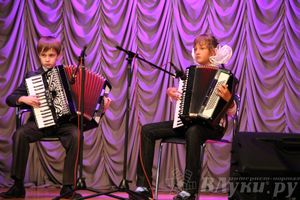 В детской музыкальной школе имени М.П. Мусоргского состоялся концерт «Праздник в 4 руки или парад дуэтов» (фото)