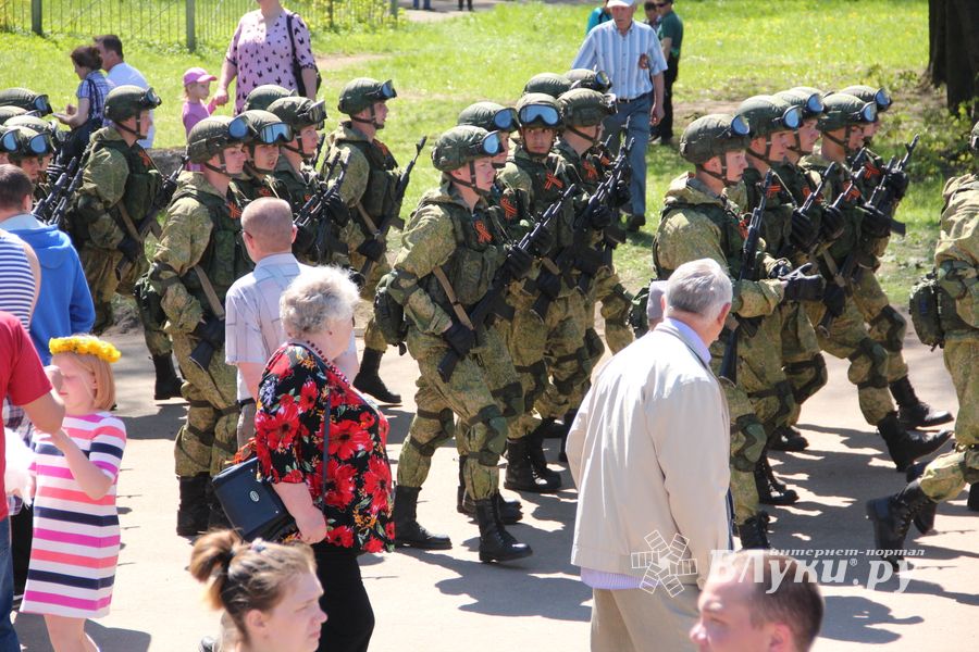 Великолучане отпраздновали День победы (ФОТО)