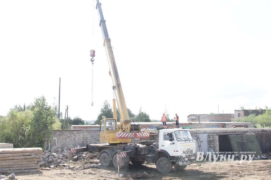 Путепровод: строительная компания петербургская, стройматериалы великолукские (ФОТО)