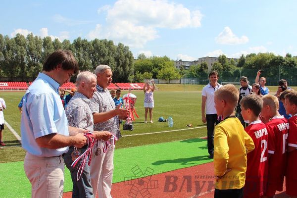 Юные футболисты из Калининграда стали победителями турнира «Локобол» в Великих Луках (фото)