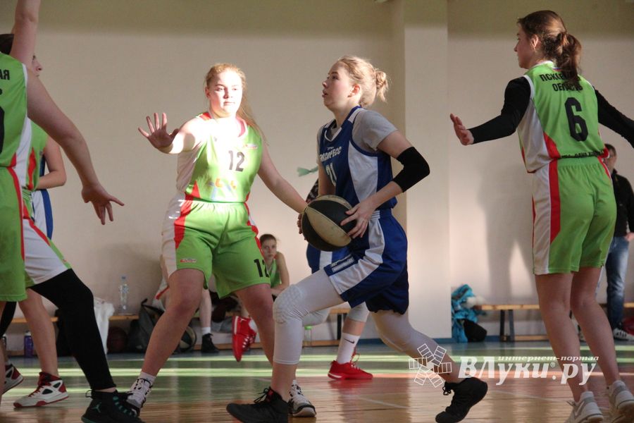 Велуколучанки стали победителями на Традиционном турнире по баскетболу (ФОТО)