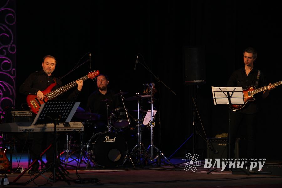 В Великих Луках состоялся концерт «Рождественский джаз» (фото)