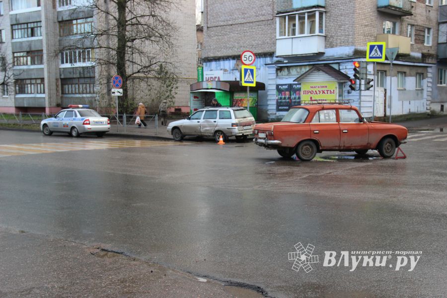 ДТП на перекрёстке Октябрьский-Первомайская (ФОТО)