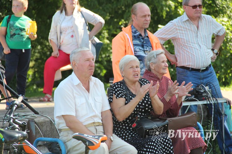 Большой спортивный праздник в Великих Луках (ФОТО)