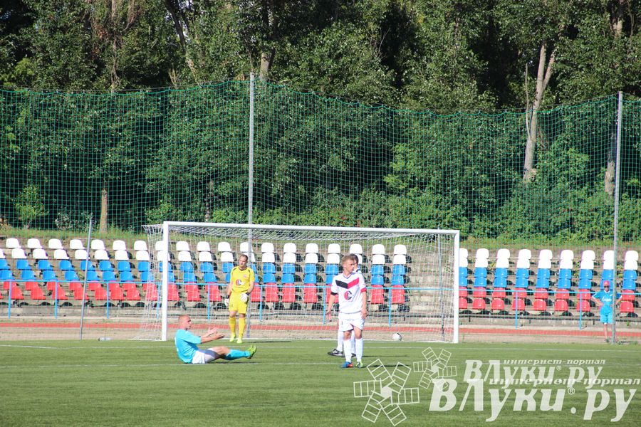В Великих Луках состоялся матч «Луки-Энергия» — «Звезда» (Санкт-Петербург)