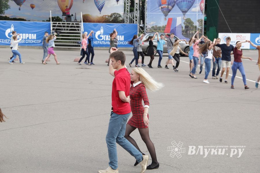 Репетиция вальса