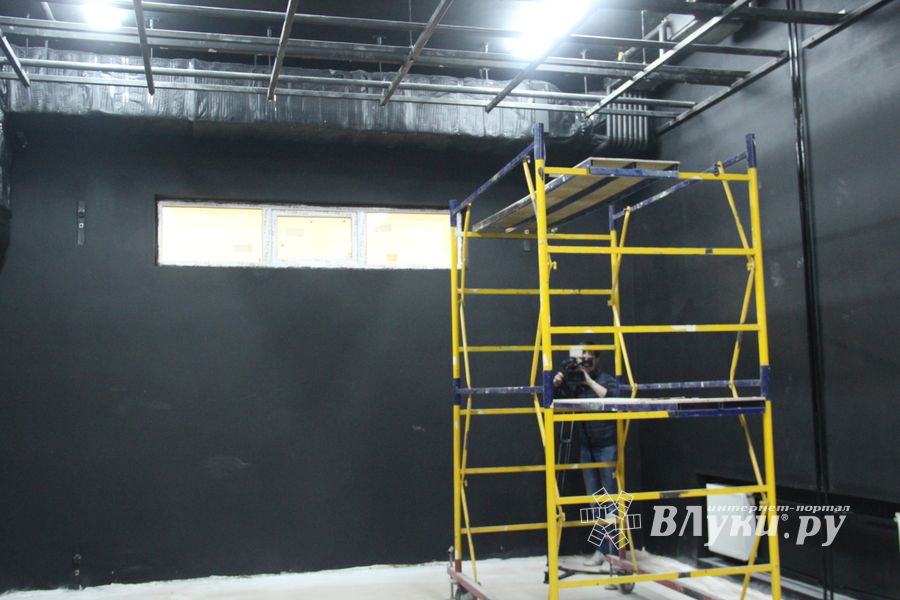 Андрей Турчак в Драмтеатре  Великих Лук: Не превращать малый зал в банкетный! (ФОТО)