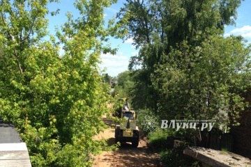 Фотофакт: была тропинка - стала дорога