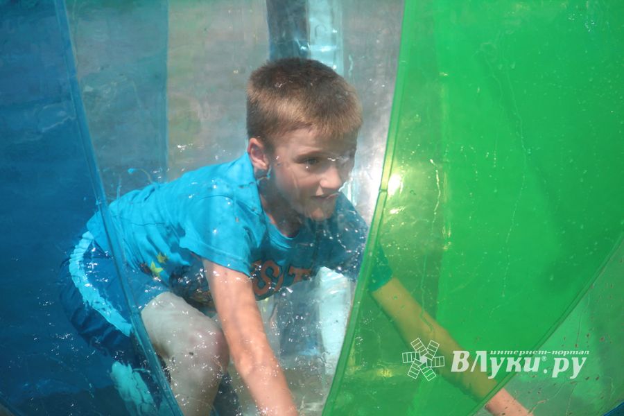 В городском парке Великих Лук прошёл День мороженого