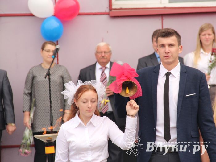 ВГСХА встретила первокурсников пирогами (ФОТО)