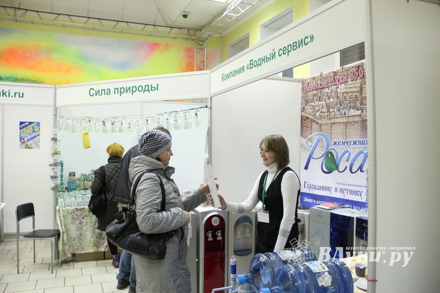 Шестая великолукская универсальная выставка открылась в Великих Луках (фото + видео)