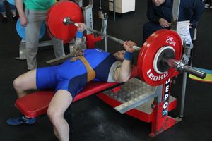 В Великих Луках состоялись Чемпионат и Первенство Псковской области по жиму штанги лежа (ФОТО)