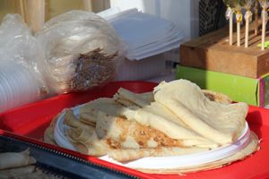 В Великих Луках широко отметили Масленицу (ФОТО)