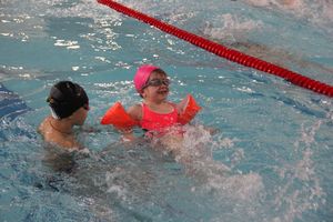 В Великолукском Айсберге прошли соревнования по плаванию на призы Деда Мороза (ФОТО)