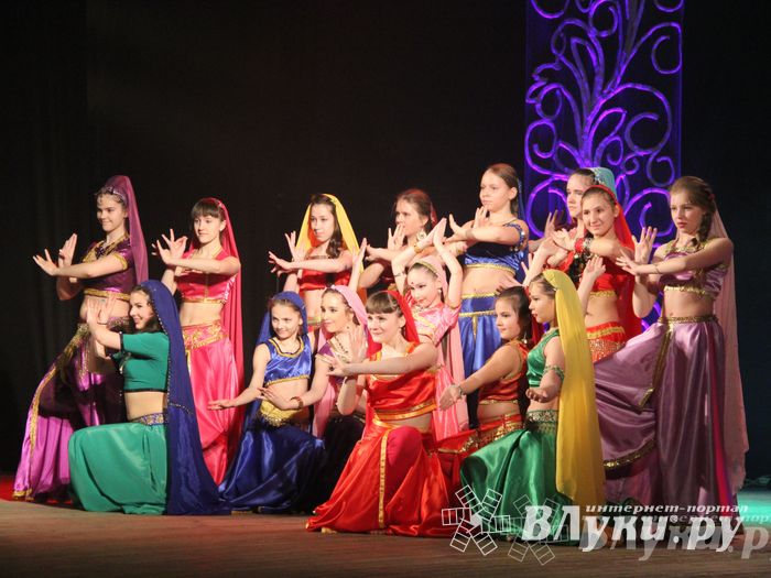 В ДК им. Ленина состоялся отчетный концерт студии восточного танца «Восточные сладости» (фото)