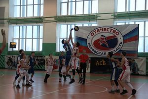 В Великих Луках завершился Международный турнир по баскетболу (ФОТО)