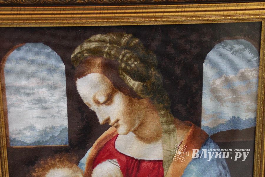 В Великих Луках прошел конкурс-выставка вышивки и бисера (ФОТО)