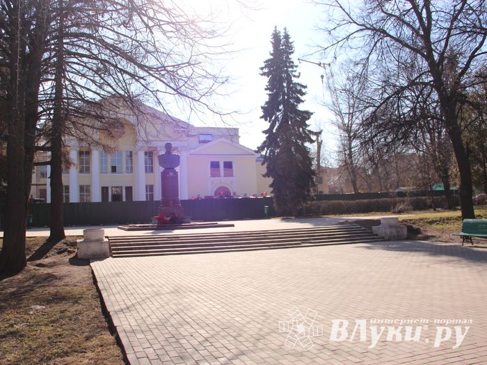 В театре не могут быть пластиковые окна... (фото)