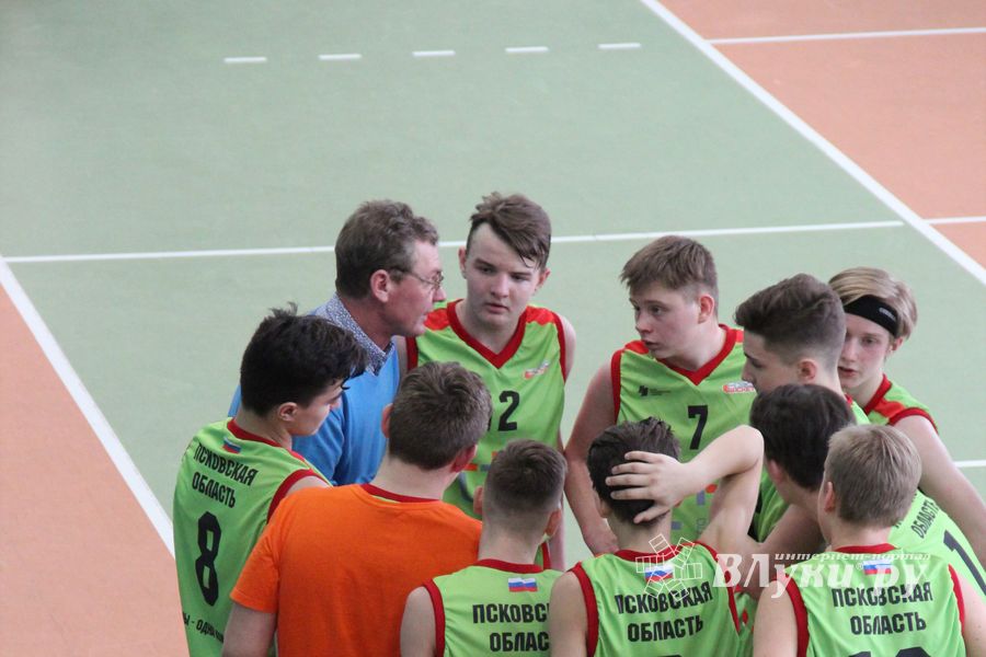 Великолучане стали вторыми в региональном финале Чемпионата ШБЛ «КЭС-БАСКЕТ» (ФОТО)