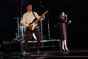 В Великих Луках состоялся концерт Юлии Савичевой (фото)