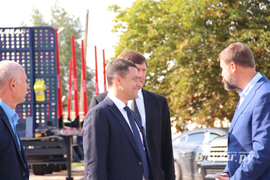 Михаил Ведерников пообщался с сотрудниками заводов «Микрон» и ВОМЗ (ФОТО, ВИДЕО)