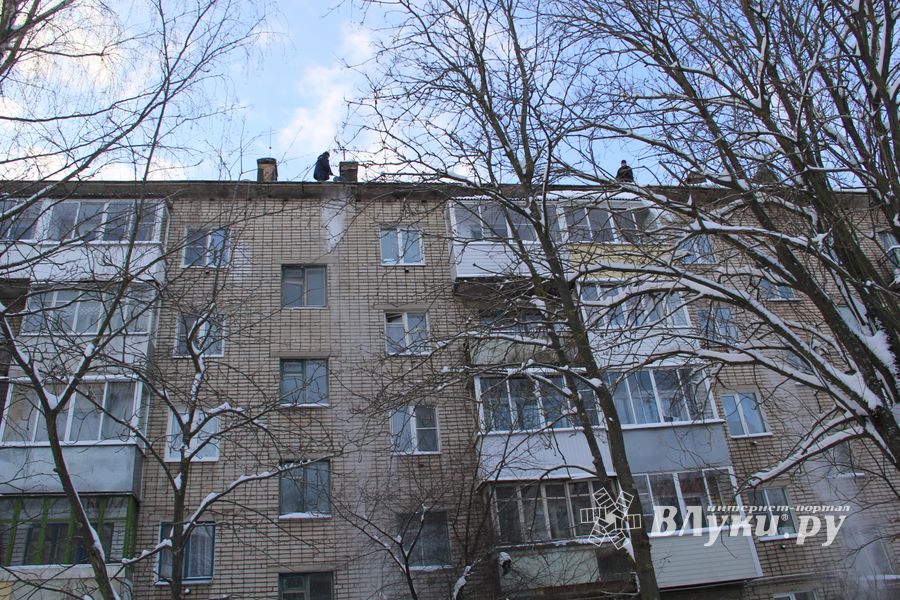 Смелые люди на крах Великих Лук