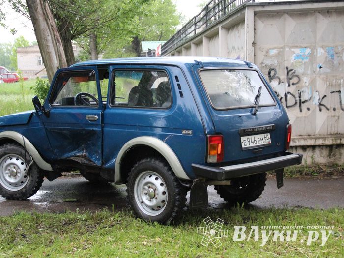 ДТП на пр-те Гагарина в Великих Луках (ФОТО)