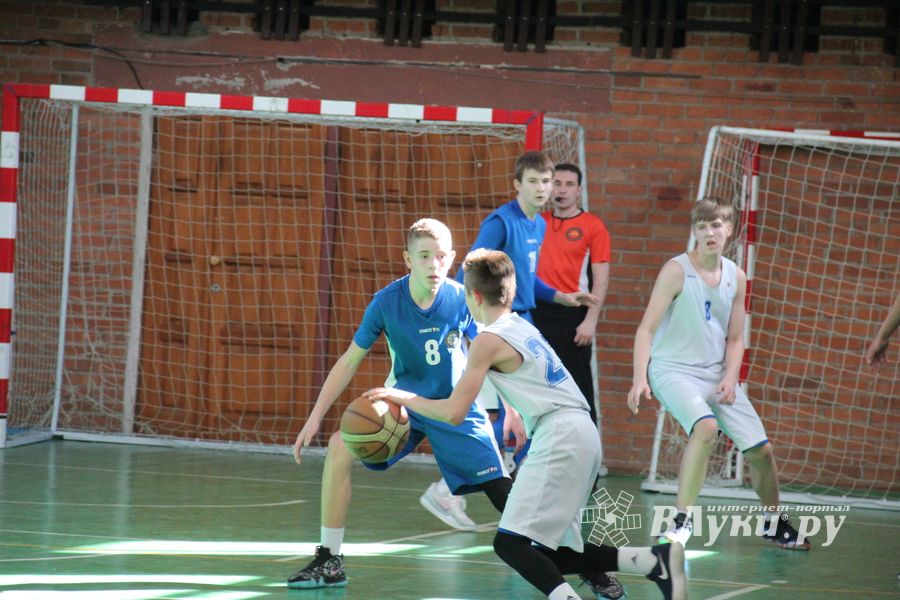 Великолучане завоевали золото финальных соревнований по баскетюолу 11-й областной Спартакиады (ФОТО)