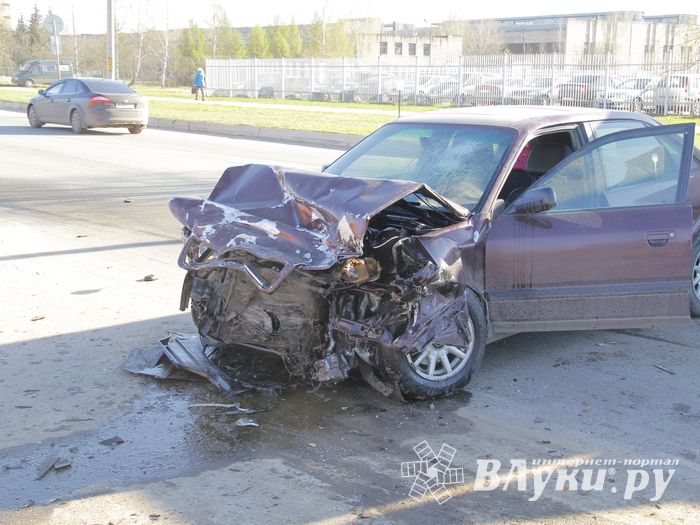 ДТП с пострадавшими в Великих Луках (ФОТО)