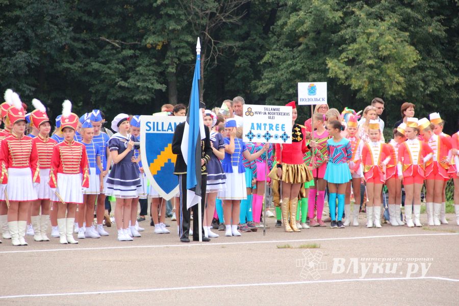 В Великих Луках проходит ​Международный фестиваль-конкурс среди мажореток и барабанщиц на кубок города Воинской славы Великие Луки (ФОТО)