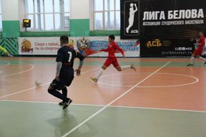 В Великих Луках продолжается Первенство города по мини-футболу (фото)