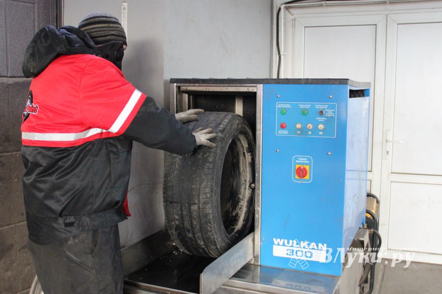 Подарок к Дню автомобилиста в шинном центре «Truck Point» (ФОТО)